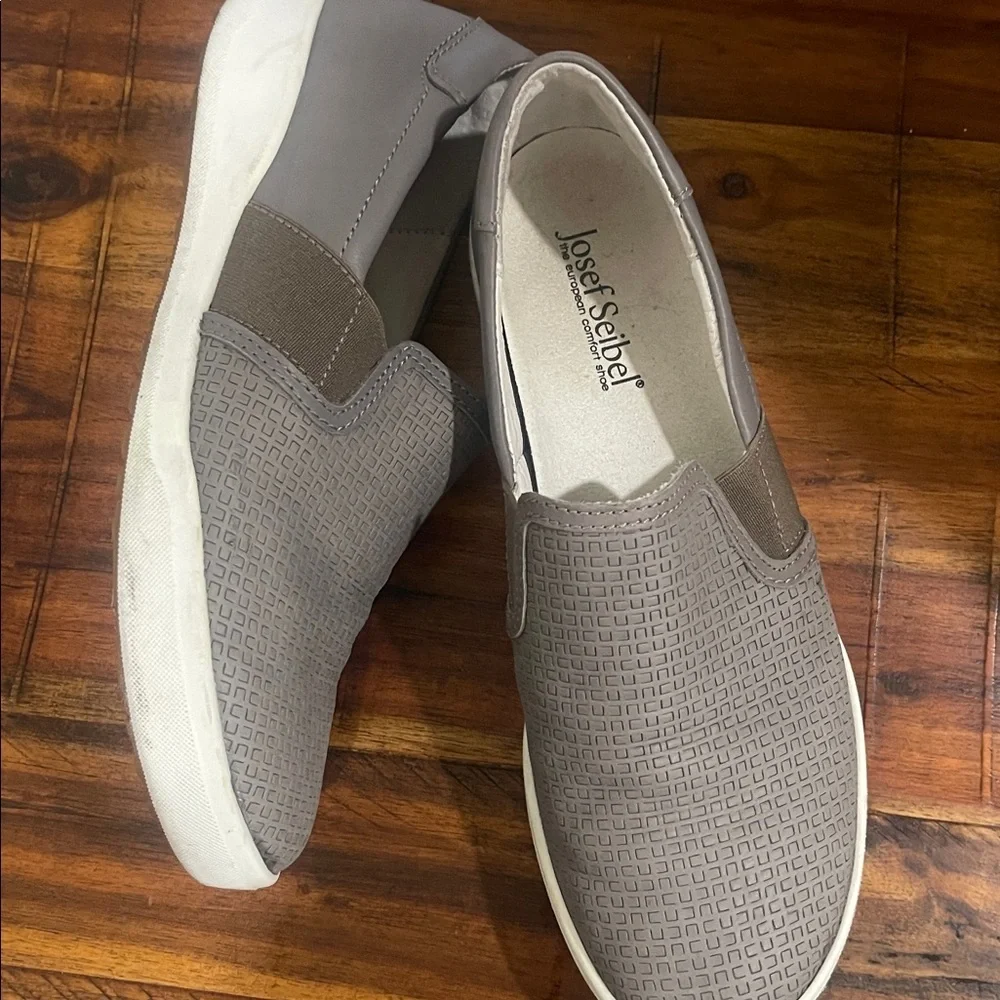 Josef Seibel Grey Leather Flat Slip On Sneakers Size 7 - 7.5 - Picture 2 of 13